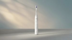 Eлектрическа четка за зъби Philips Sonicare  Series 6500 HX7410/02 , бяла + калъф за пътуване + 1 резервна глава бонус