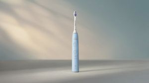 Електрическа звукова четка за зъби Philips Sonicare ProtectiveClean Series 6100 HX7406/02 , свтло синя с кутия за  пътуване